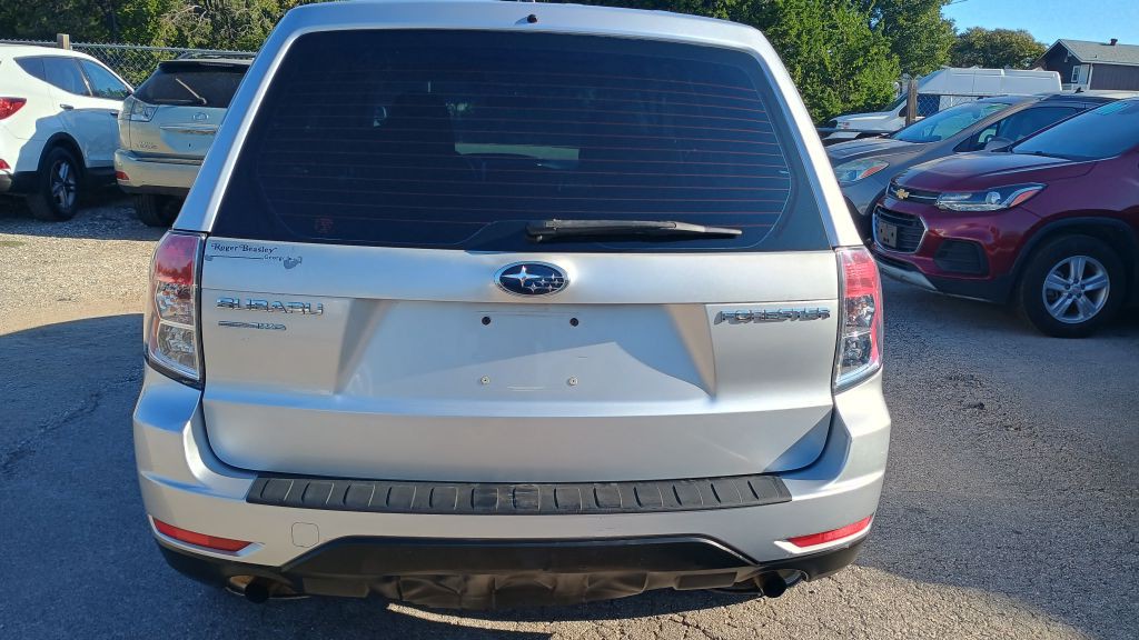 2010 Subaru Forester Image 3
