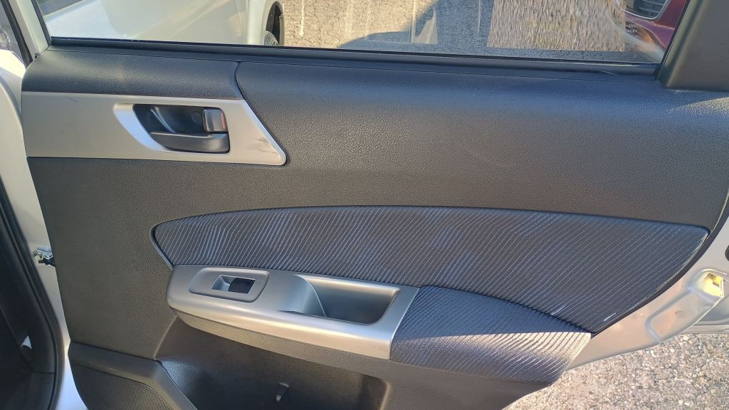 2010 Subaru Forester Image 26