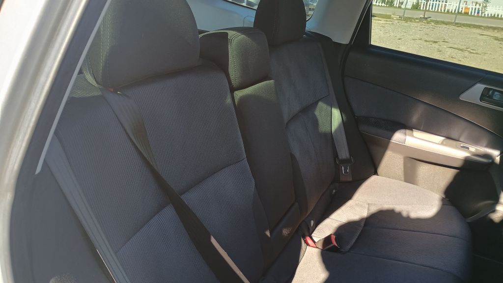 2010 Subaru Forester Image 28