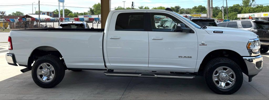 2022 RAM 3500 Image 4