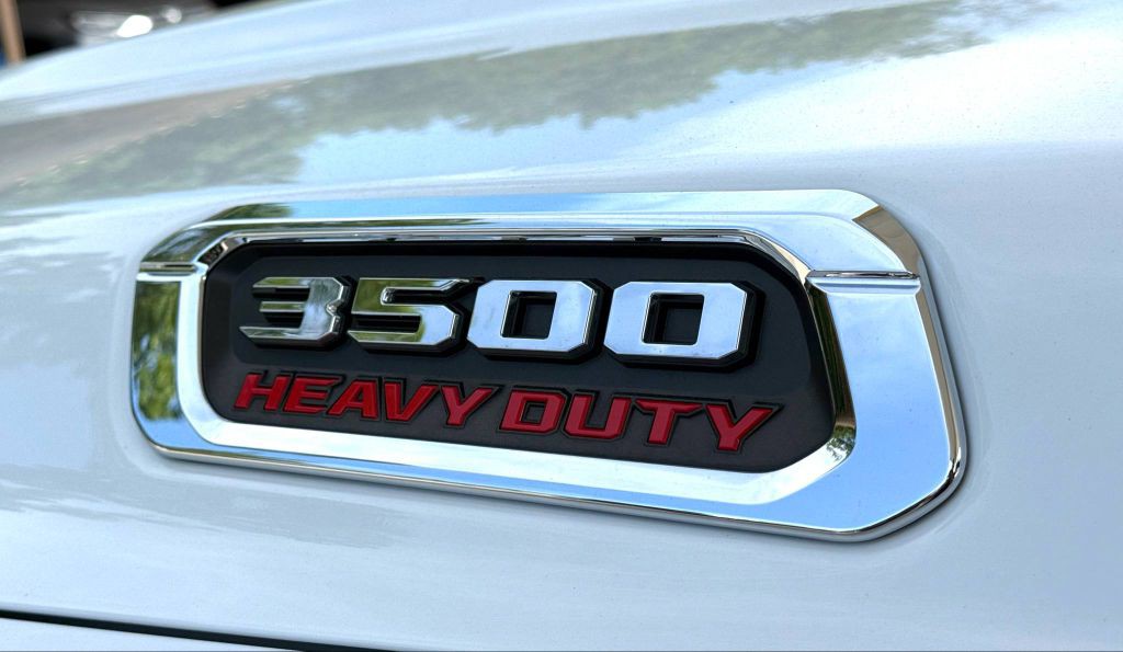 2022 RAM 3500 Image 23