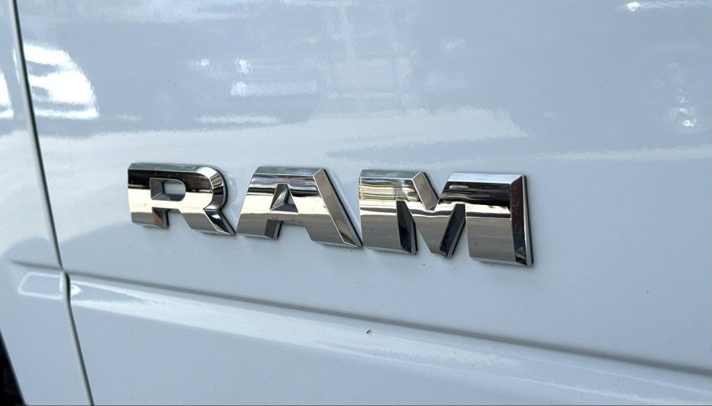 2022 RAM 3500 Image 24