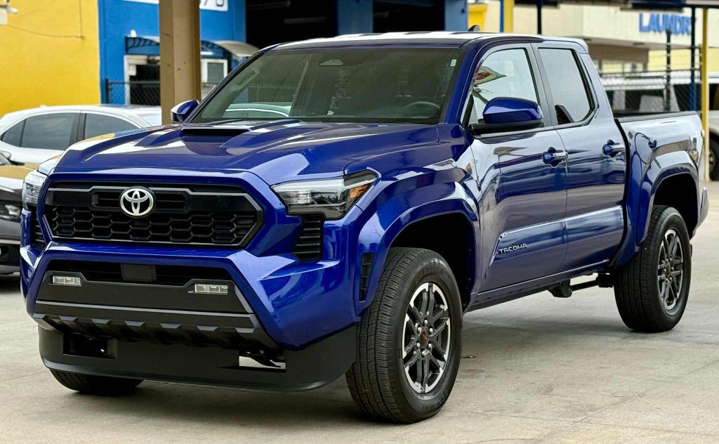2024 Toyota Tacoma Image 1
