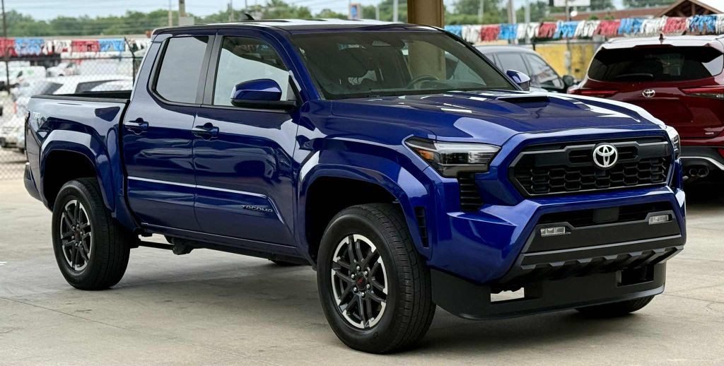 2024 Toyota Tacoma Image 3