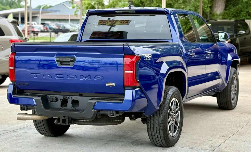 2024 Toyota Tacoma Image 5
