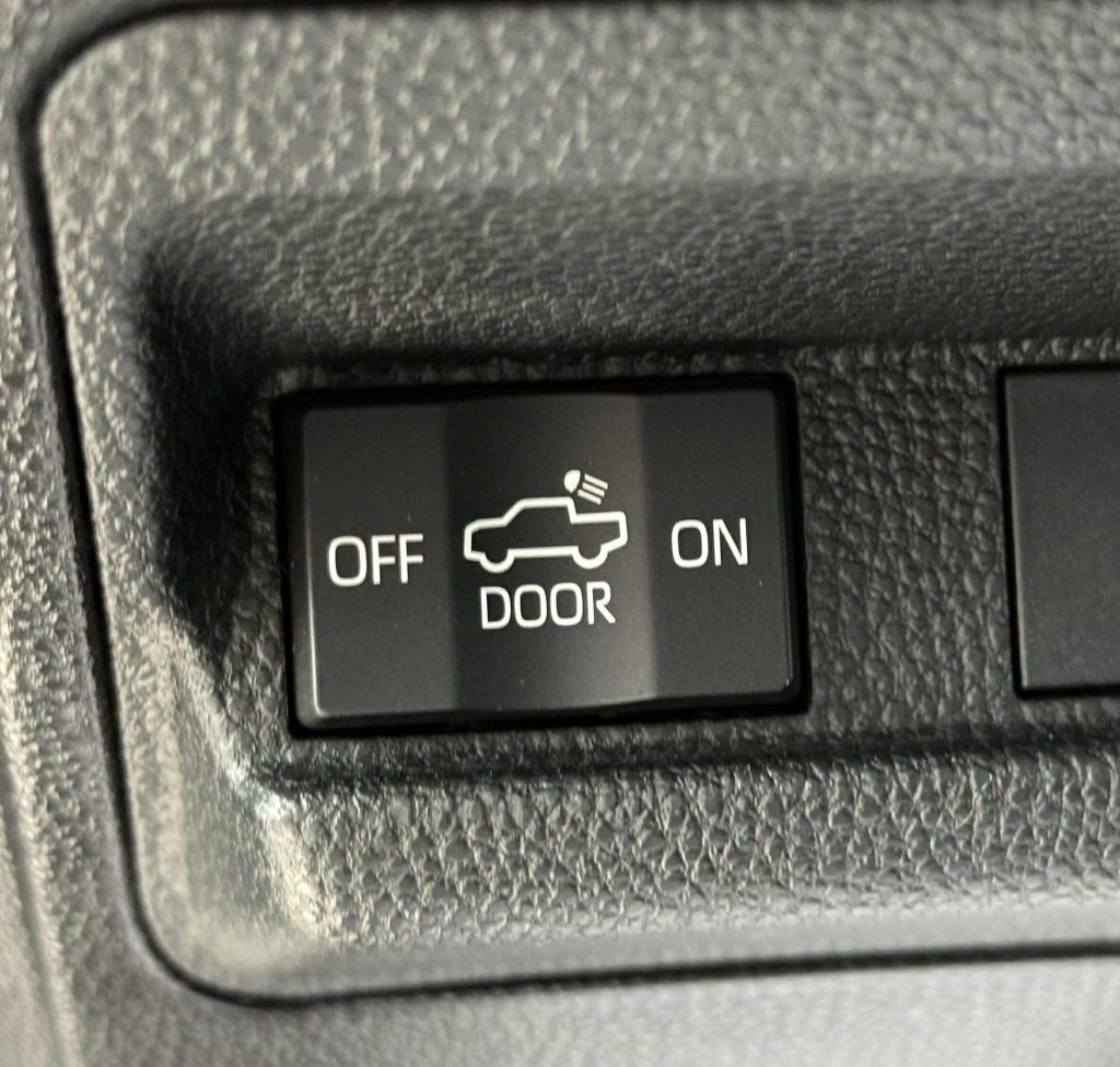 2024 Toyota Tacoma Image 16