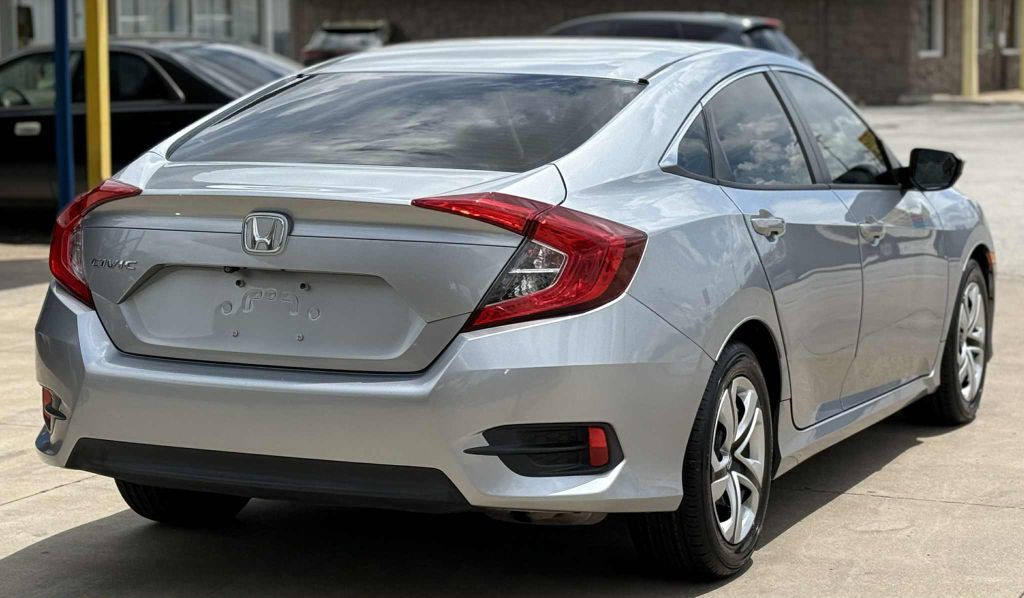 2018 Honda Civic Image 5