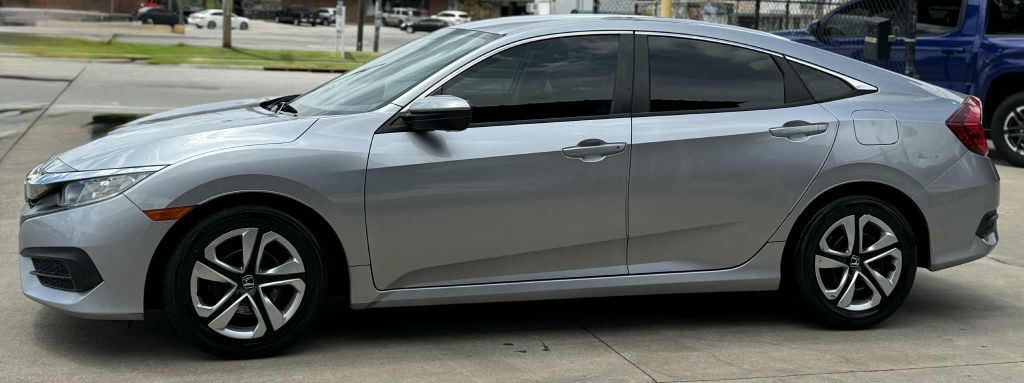 2018 Honda Civic Image 8