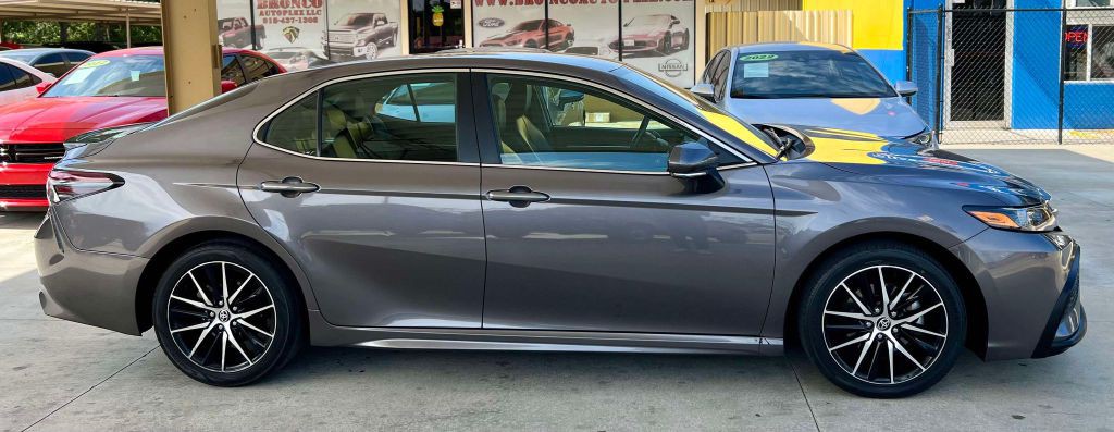 2022 Toyota Camry Image 3