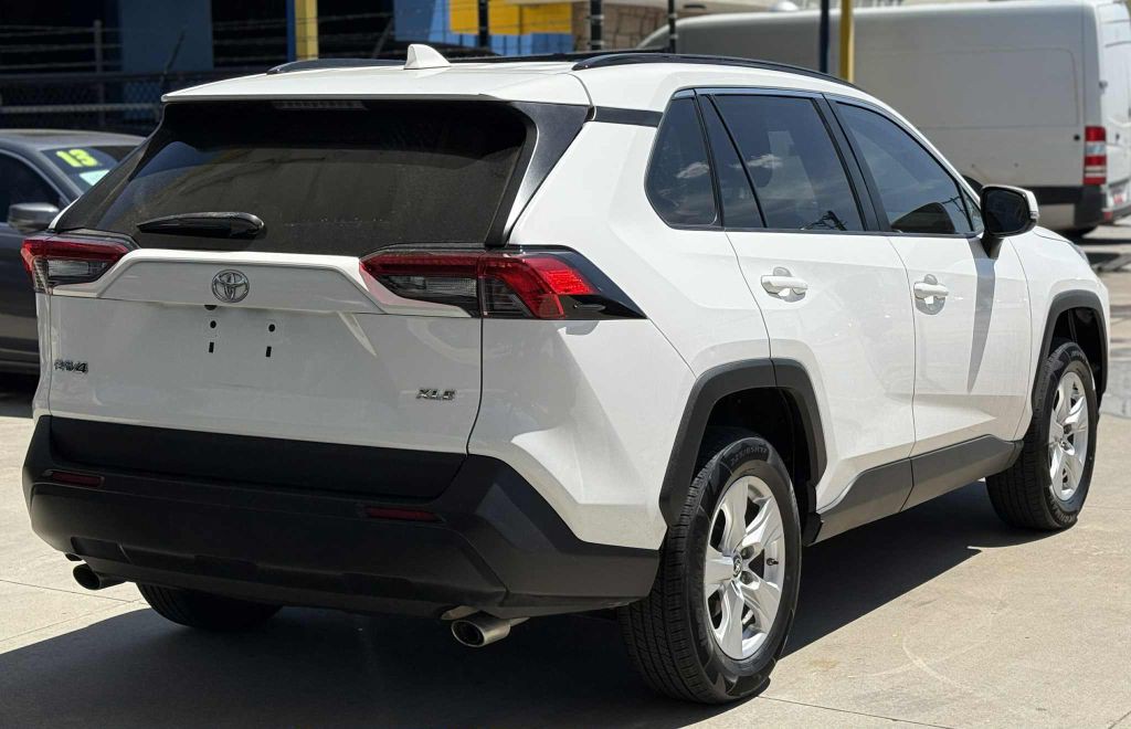2019 Toyota Rav4 Image 4