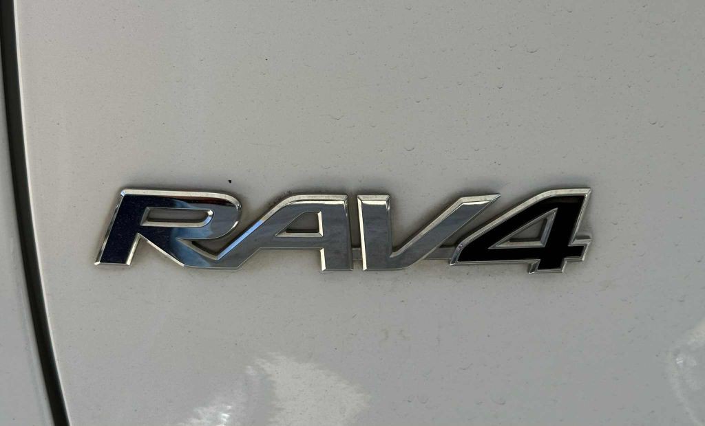 2019 Toyota Rav4 Image 6