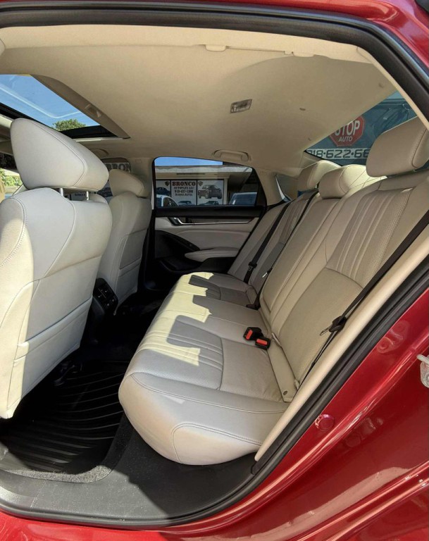 2022 Honda Accord Image 16
