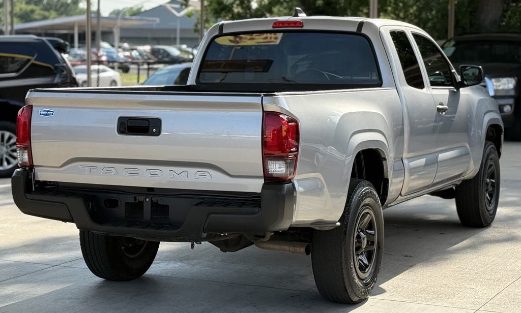 2020 Toyota Tacoma Image 4