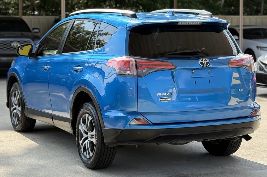 2018 Toyota Rav4 Image 6