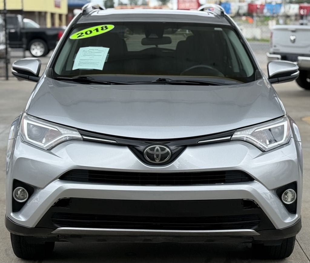 2018 Toyota Rav4 Image 2