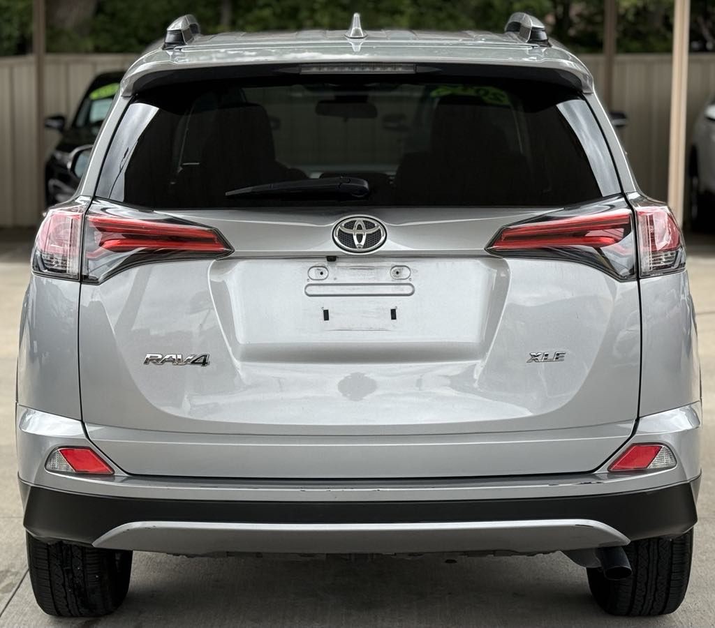 2018 Toyota Rav4 Image 5