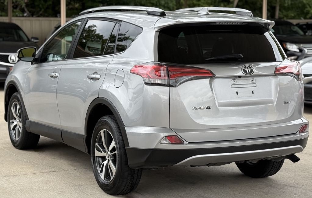 2018 Toyota Rav4 Image 6