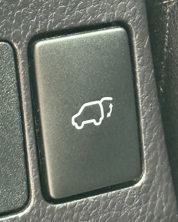 2018 Toyota Rav4 Image 12