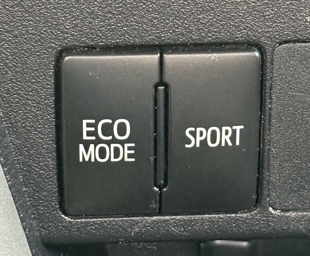 2018 Toyota Rav4 Image 18
