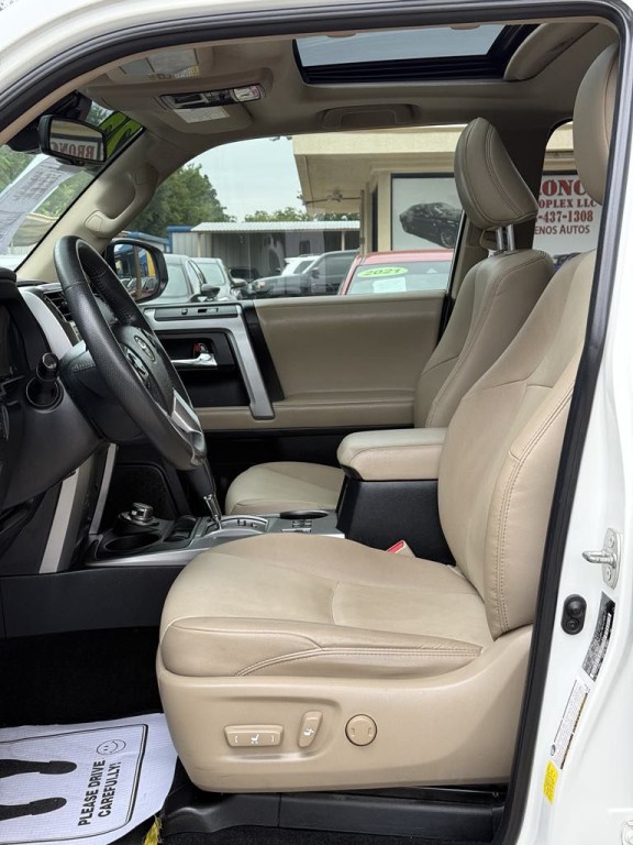 2022 Toyota 4Runner Image 9