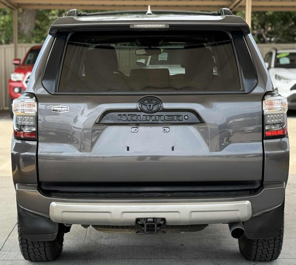 2019 Toyota 4Runner Image 5