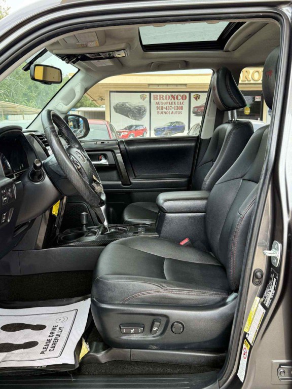 2019 Toyota 4Runner Image 7