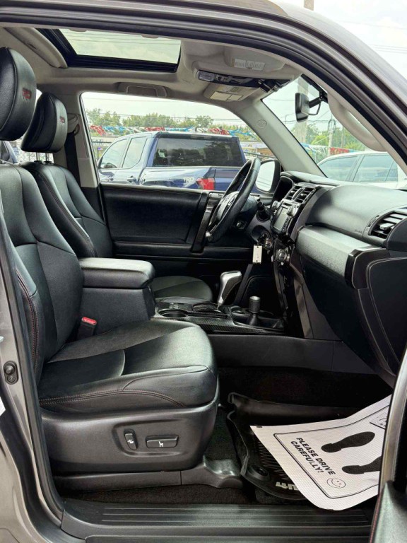 2019 Toyota 4Runner Image 11