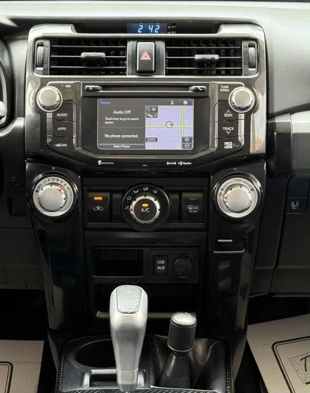 2019 Toyota 4Runner Image 16