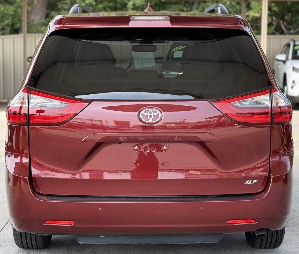 2020 Toyota Sienna Image 5