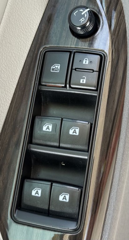 2020 Toyota Sienna Image 9