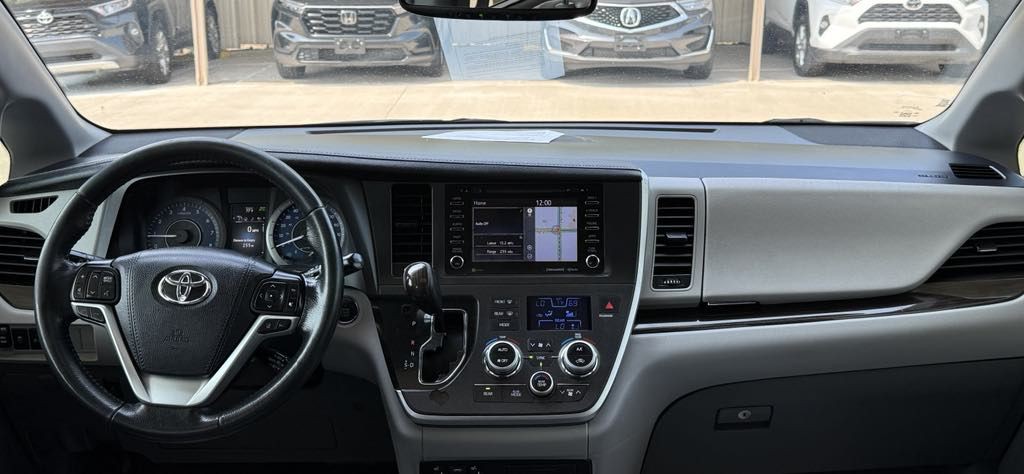 2020 Toyota Sienna Image 20