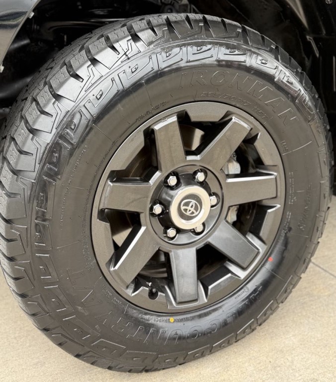 2022 Toyota 4Runner Image 8
