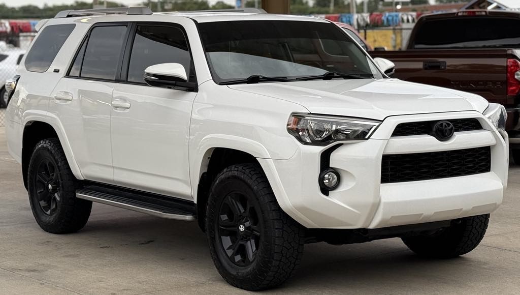 2018 Toyota 4Runner Image 3