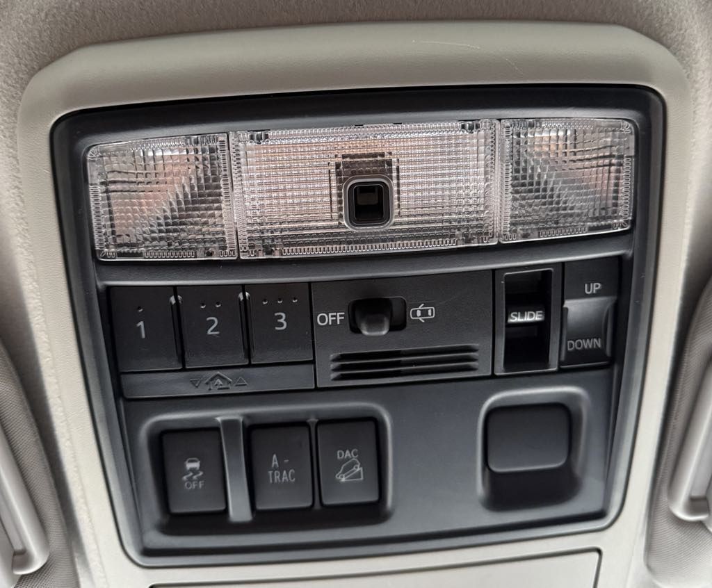 2018 Toyota 4Runner Image 16