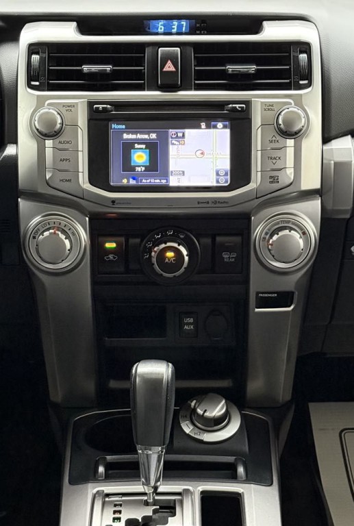 2018 Toyota 4Runner Image 18