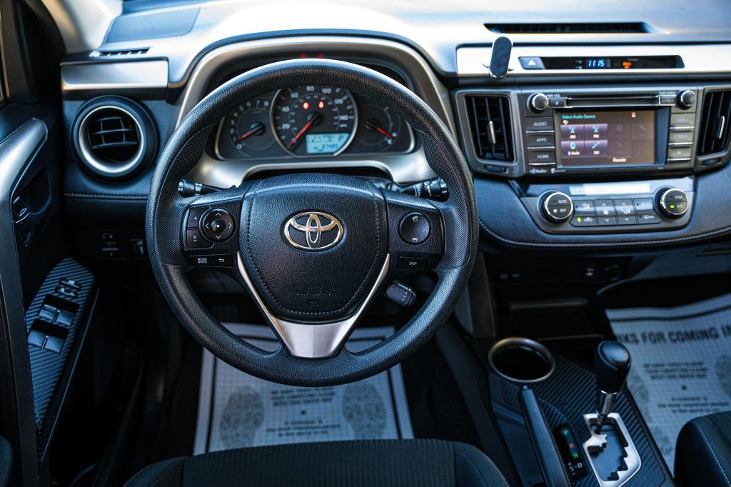 2014 Toyota Rav4 Image 17