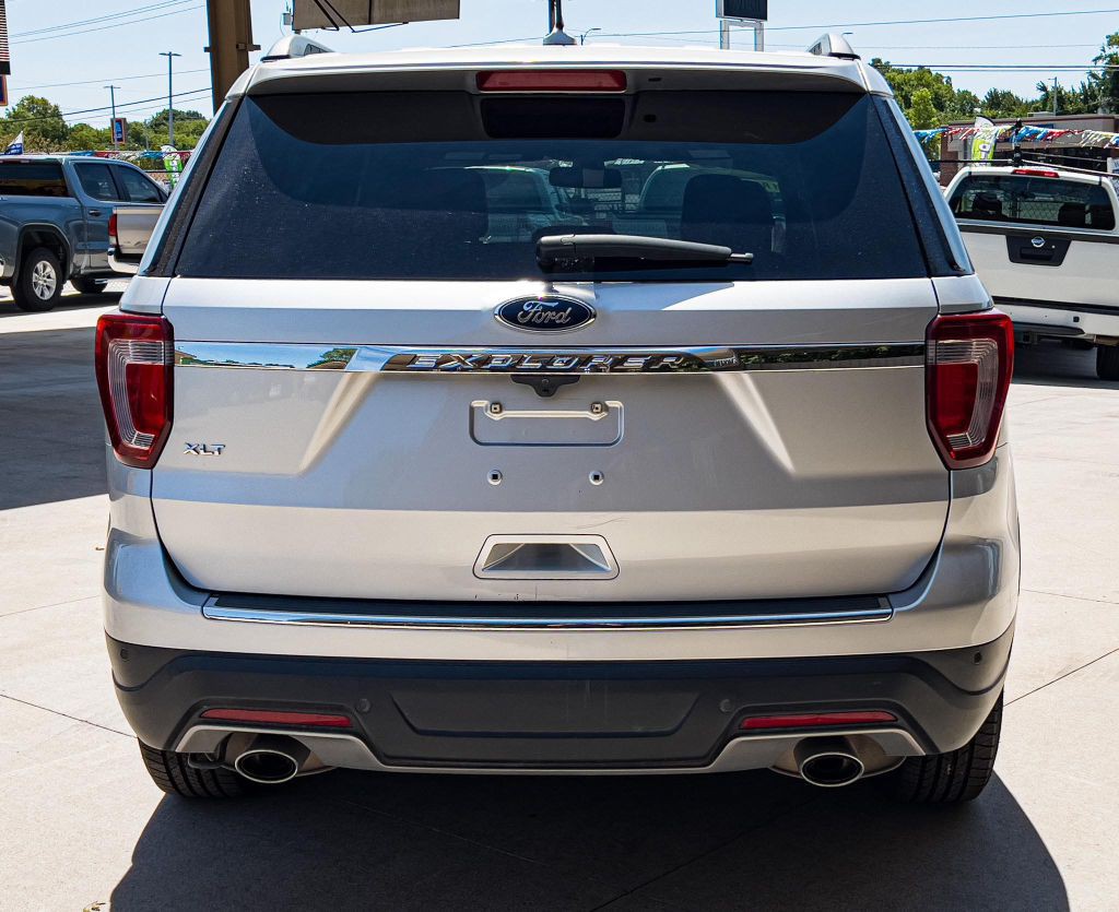 2018 Ford Explorer Image 8