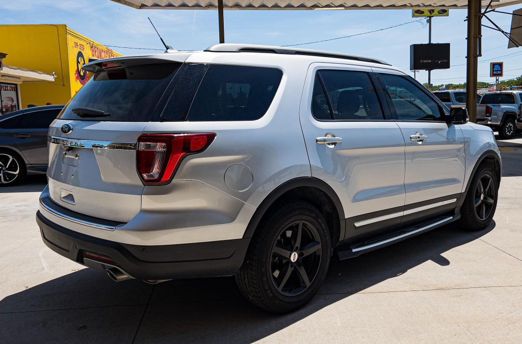 2018 Ford Explorer Image 9