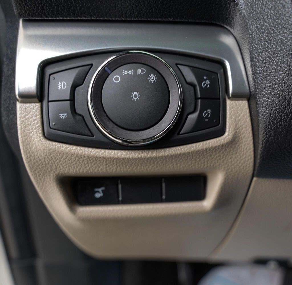 2018 Ford Explorer Image 12
