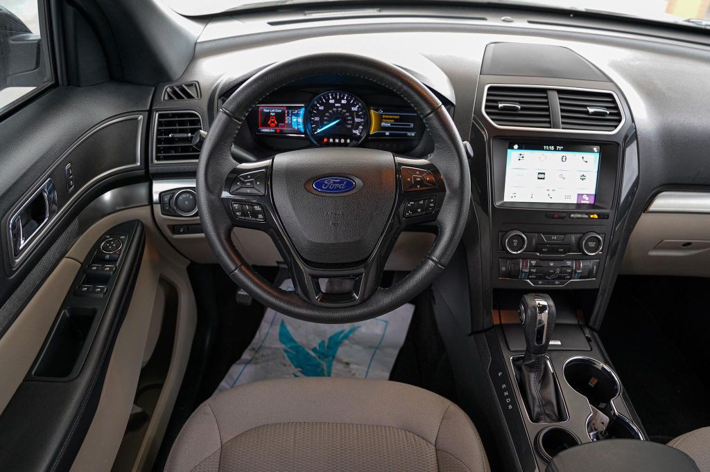 2018 Ford Explorer Image 15