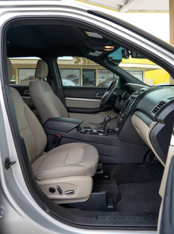 2018 Ford Explorer Image 18