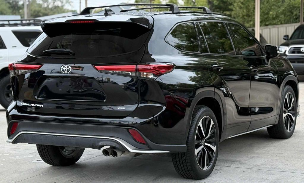 2022 Toyota Highlander Image 4