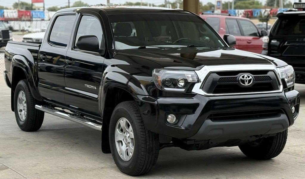 2015 Toyota Tacoma Image 3