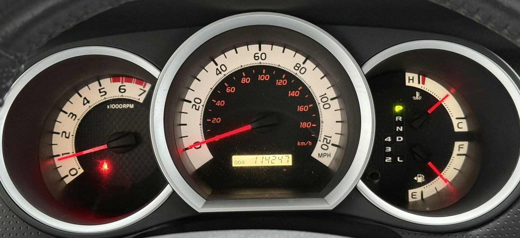 2015 Toyota Tacoma Image 13