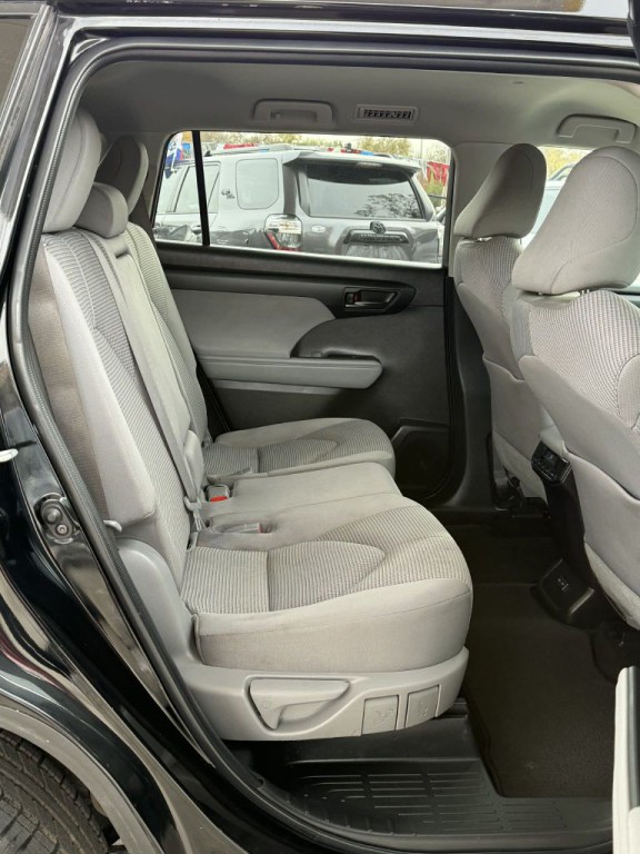 2022 Toyota Highlander Image 11
