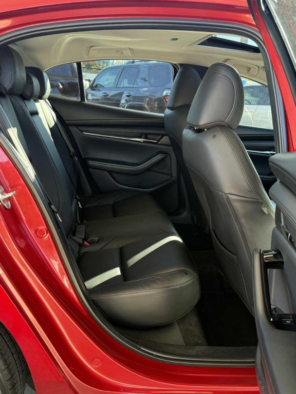 2025 Mazda Mazda3 Image 12