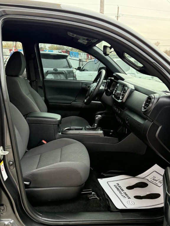 2018 Toyota Tacoma Image 13