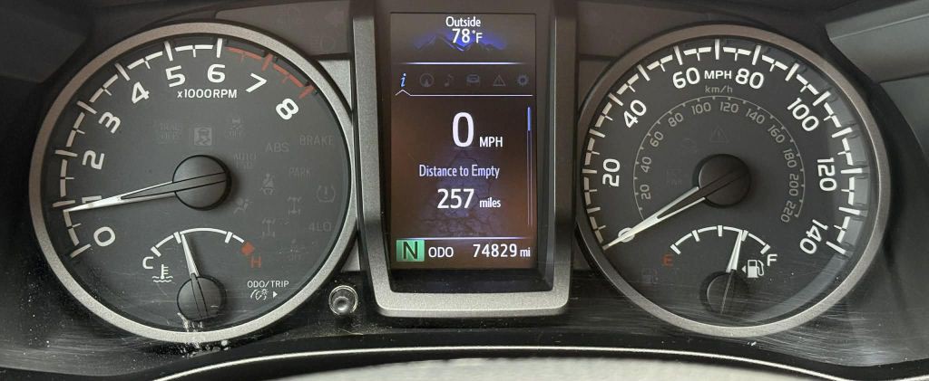 2018 Toyota Tacoma Image 18