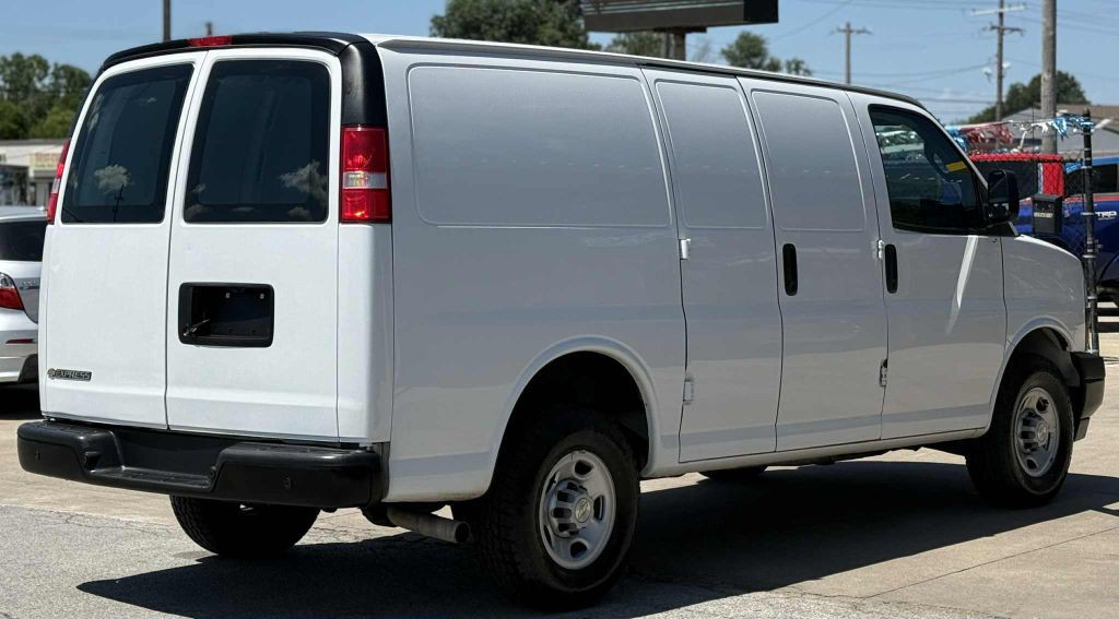 2023 Chevrolet Express Image 5