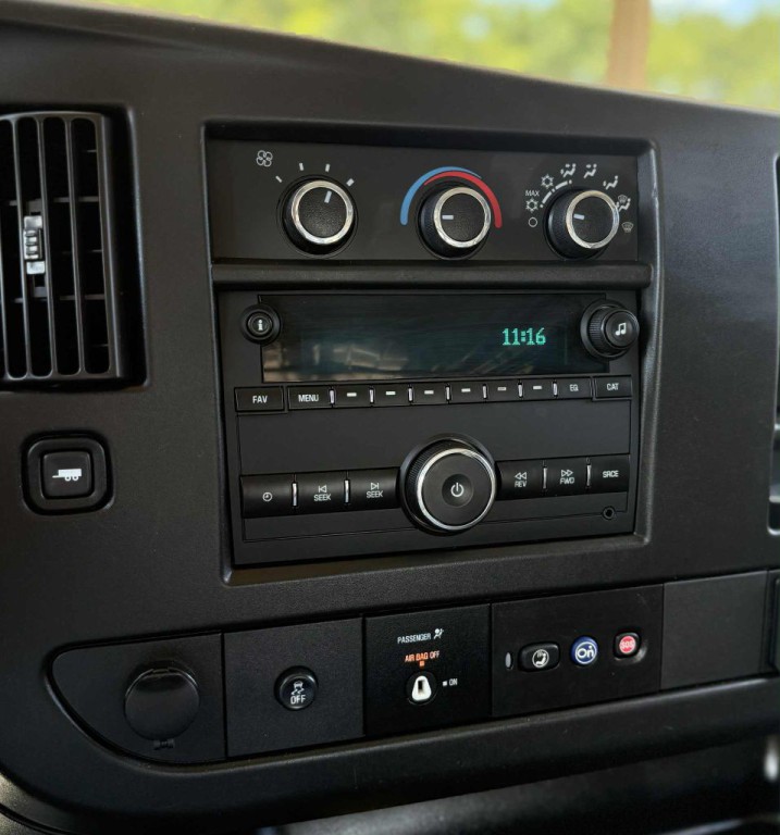 2023 Chevrolet Express Image 11